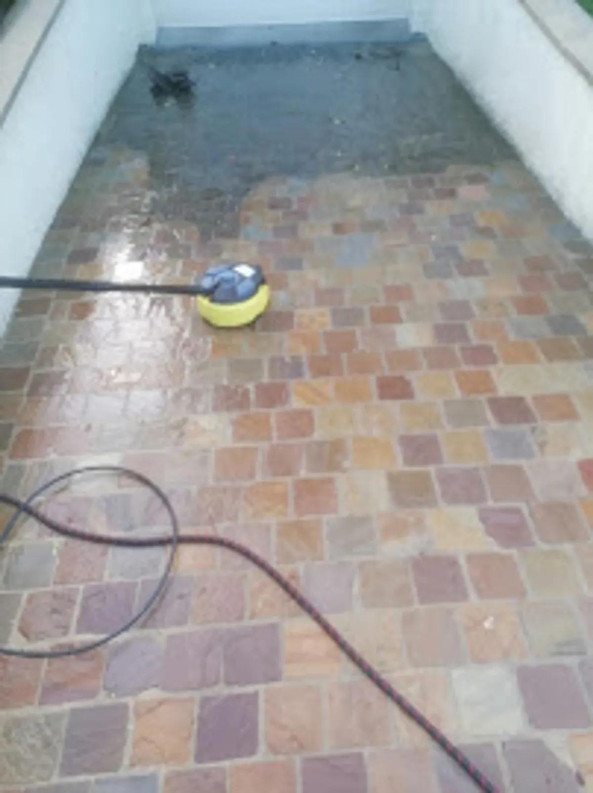 Dominique et Vous - Aide à domicile/ entretiens des bâtiments professionnel - Photo 9