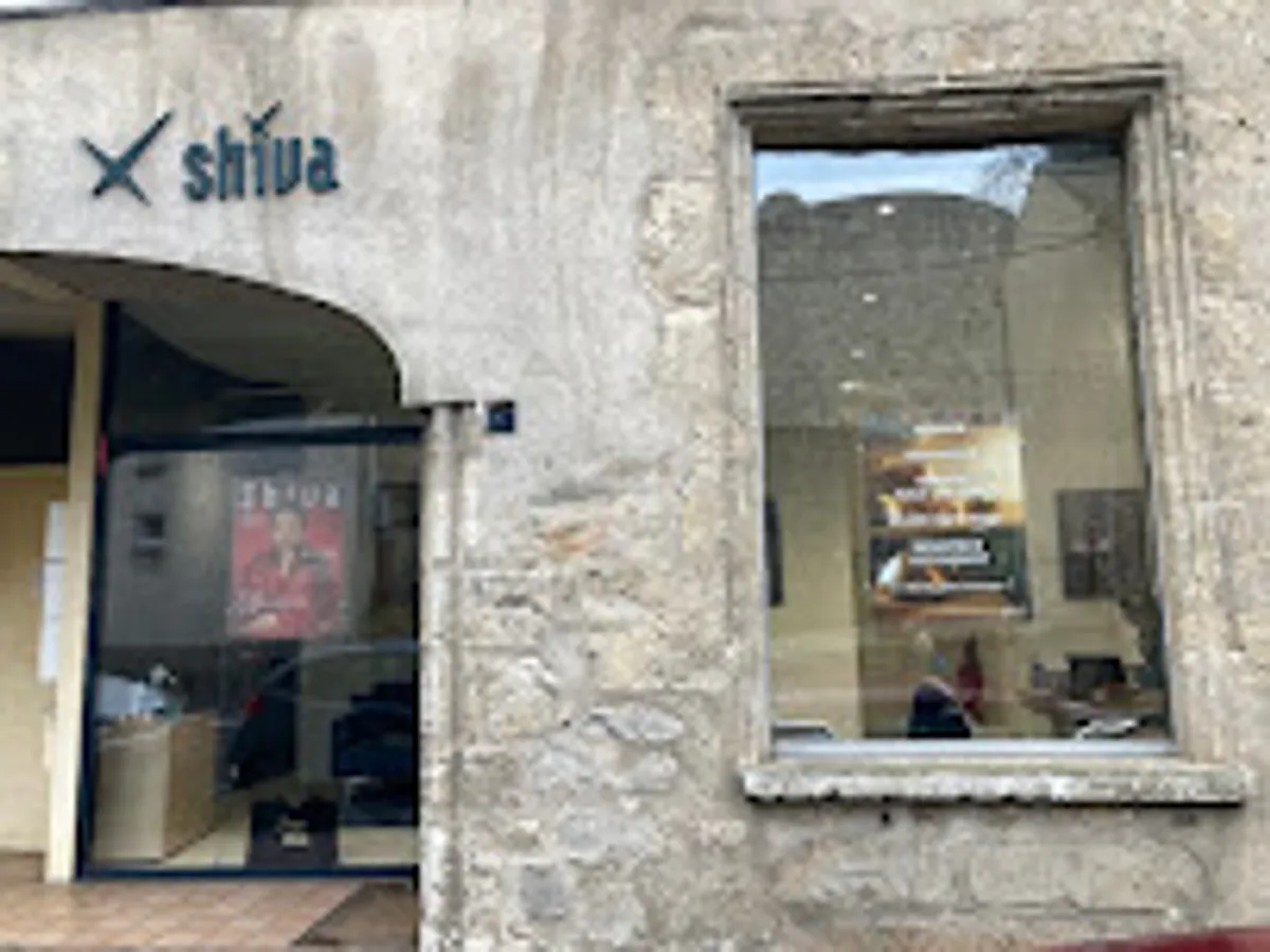 Ménage et repassage à domicile - Shiva Dourdan - Photo 2