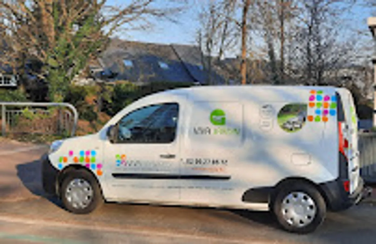 VIVASERVICES RENNES - Ménage, Aide aux personnes âgées et handicapées, Jardinage, Bricolage à Rennes - Photo 2