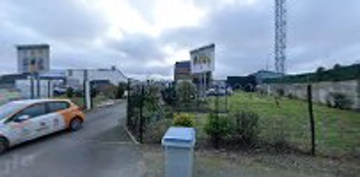 Maison et Services Nantes | Ménage, repassage, jardinage, nettoyage des vitres - Photo 2