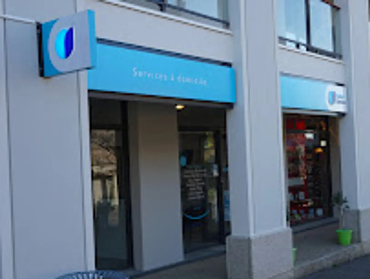 Ménage et repassage à domicile - Centre Services Sarzeau - Photo 2