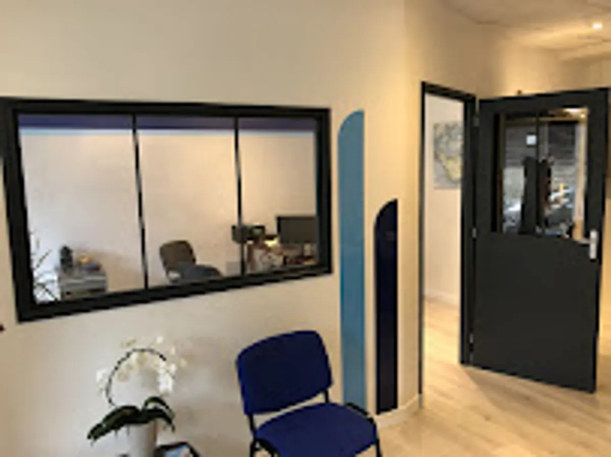 Ménage et repassage à domicile - Centre Services Sarzeau - Photo 3