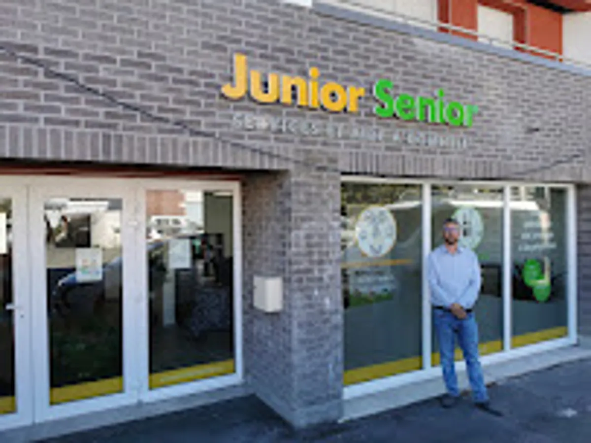 Junior Senior - Photo 2