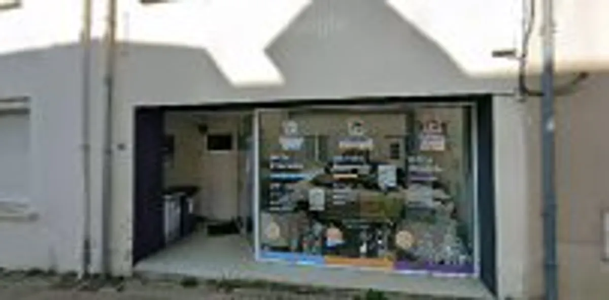 Maison et Services Aizenay | Ménage, repassage, jardinage, nettoyage de vitres - Photo 6