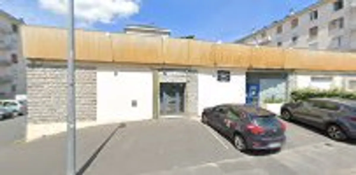 Maison et Services Cholet | Ménage, repassage, jardinage, nettoyage des vitres - Photo 2