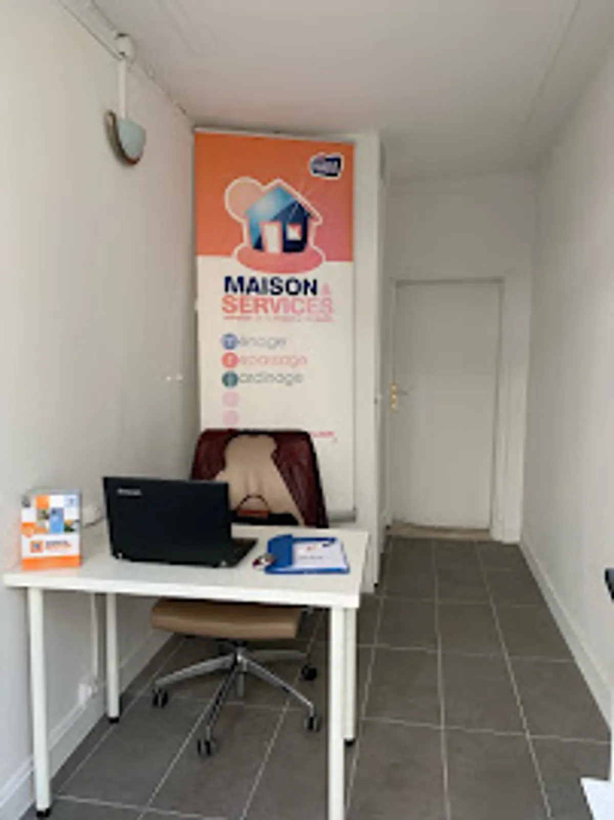 Maison et Services Paris 20 | Ménage, Repassage, Nettoyage de vitres - Photo 2