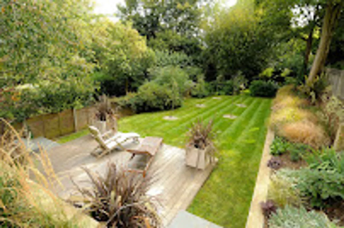 APEF Asnières-sur-Seine - Aide à domicile, Ménage, Jardinage et Garde d'Enfants - Photo 6