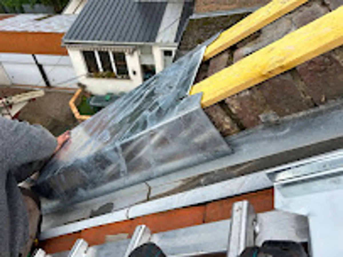 ETS COUVREUR EGC RÉNOVATION - Réparation Nettoyage Toiture Fuites Couverture Zinguerie Amiens et alentours - Photo 8