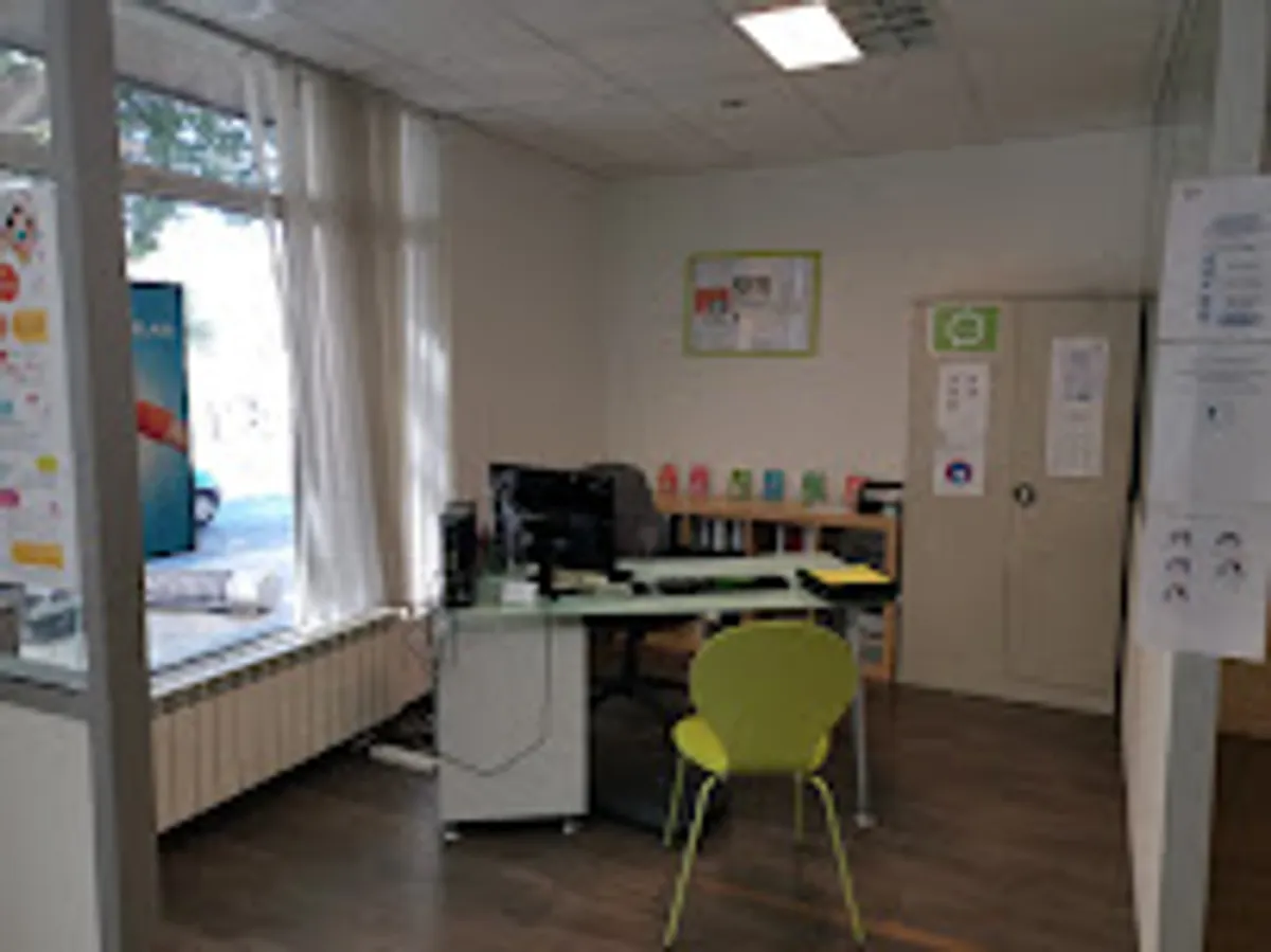 APEF Nîmes - Aide à domicile, Ménage, Jardinage et Garde d'enfants - Photo 4