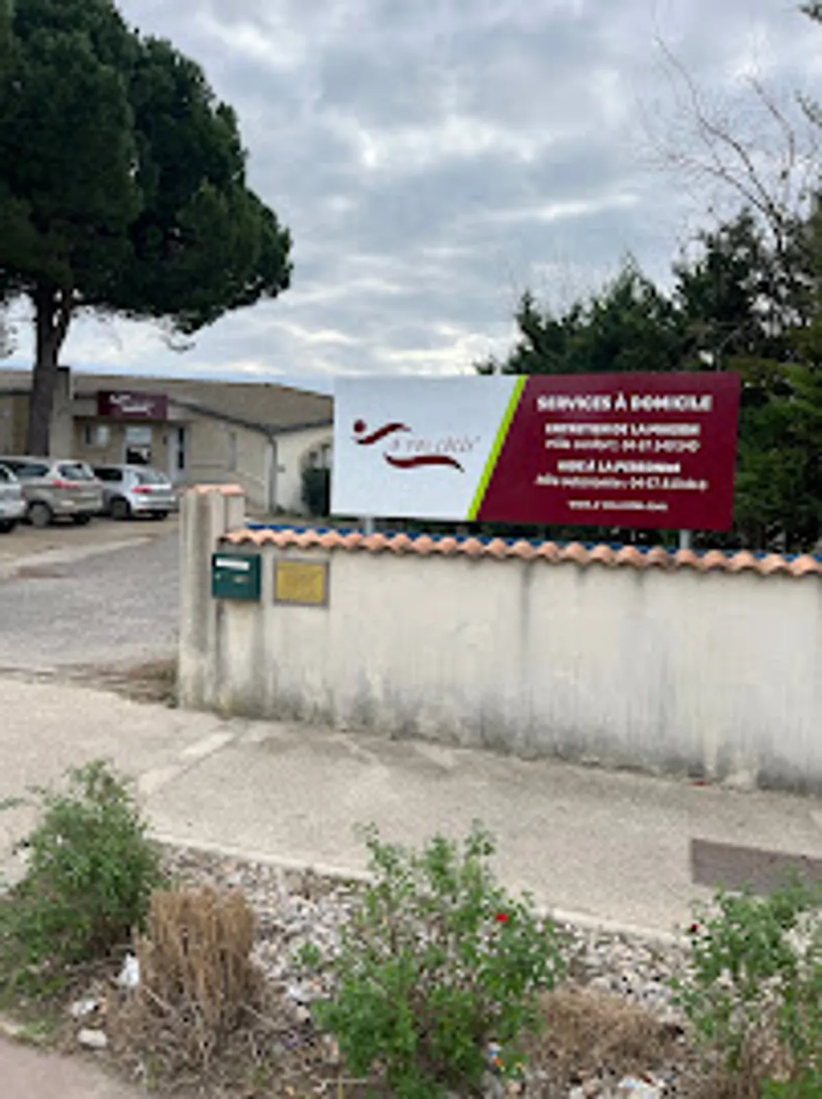 A VOS COTES - Auxiliaires de vie - Ménage - Lunel et ses alentours