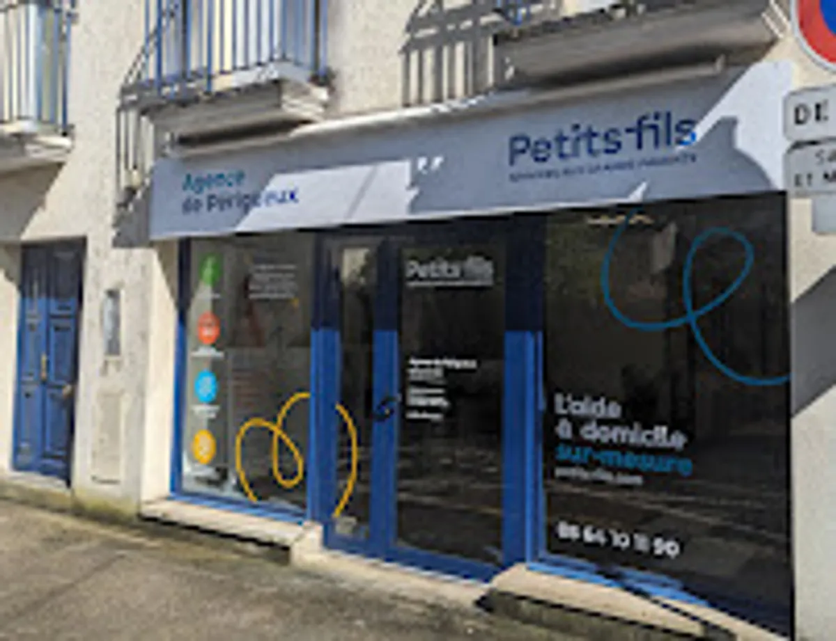 Petits-fils Périgueux - Aide à domicile - Photo 2