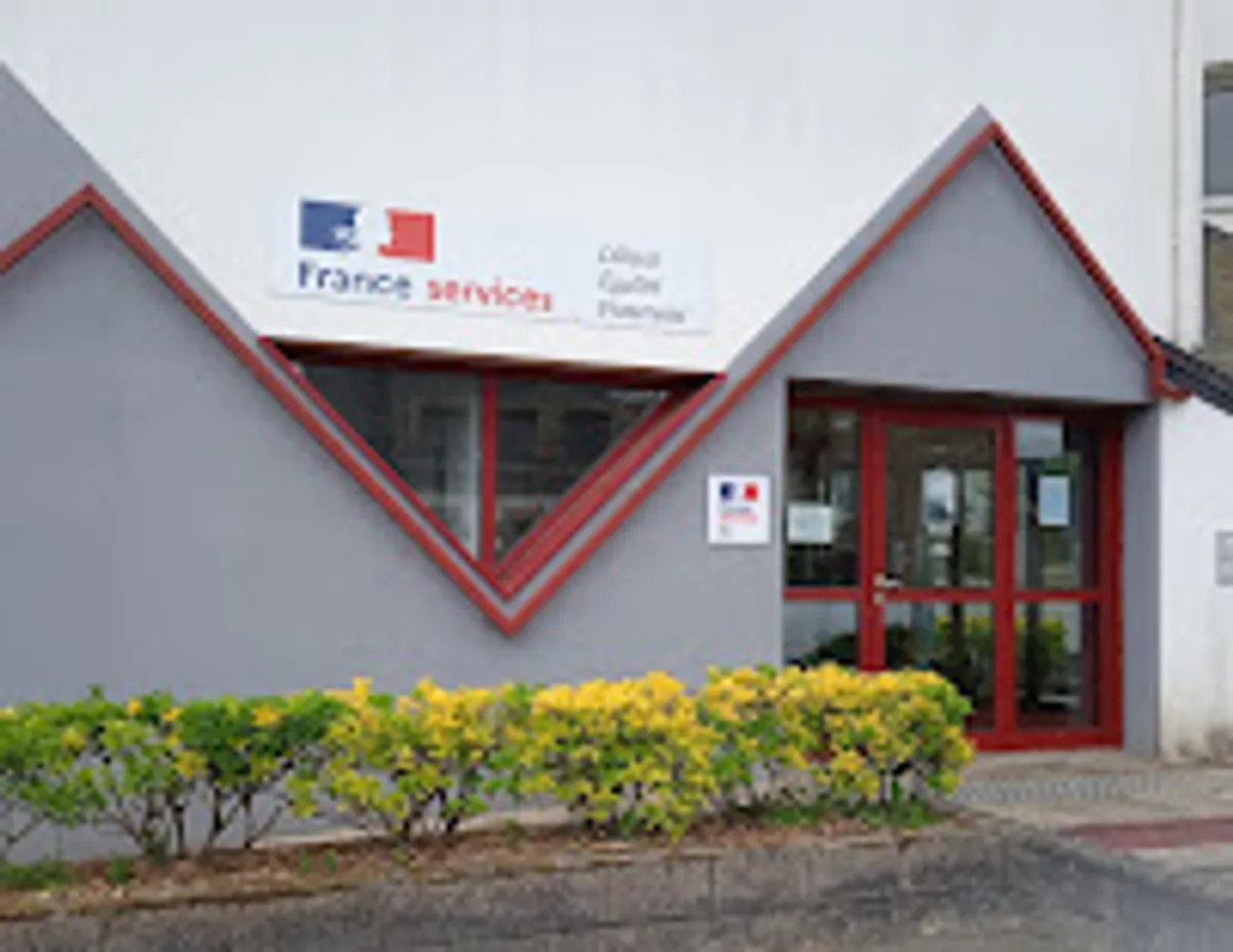 Ménage, jardinage particuliers et professionnels / ATES Baud - Photo 2