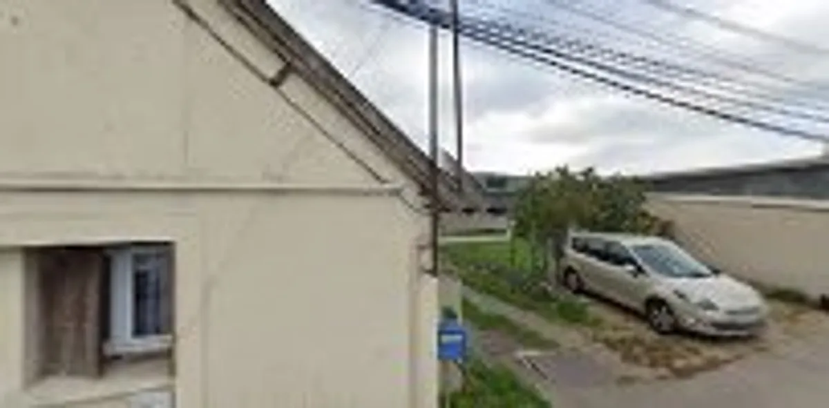 Maison et Services Épône | Ménage, repassage, jardinage, nettoyage de vitres - Photo 3