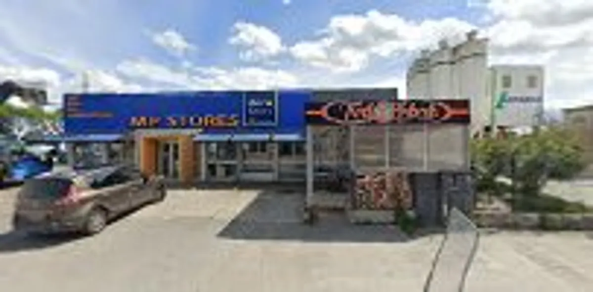 Aux Trois Services - Photo 4