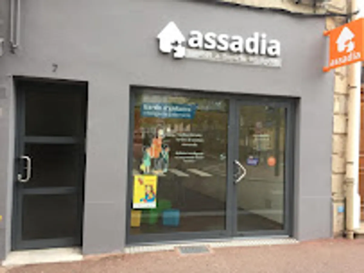 ASSADIA Epinal - Garde d'enfants et menages intelligents à domicile