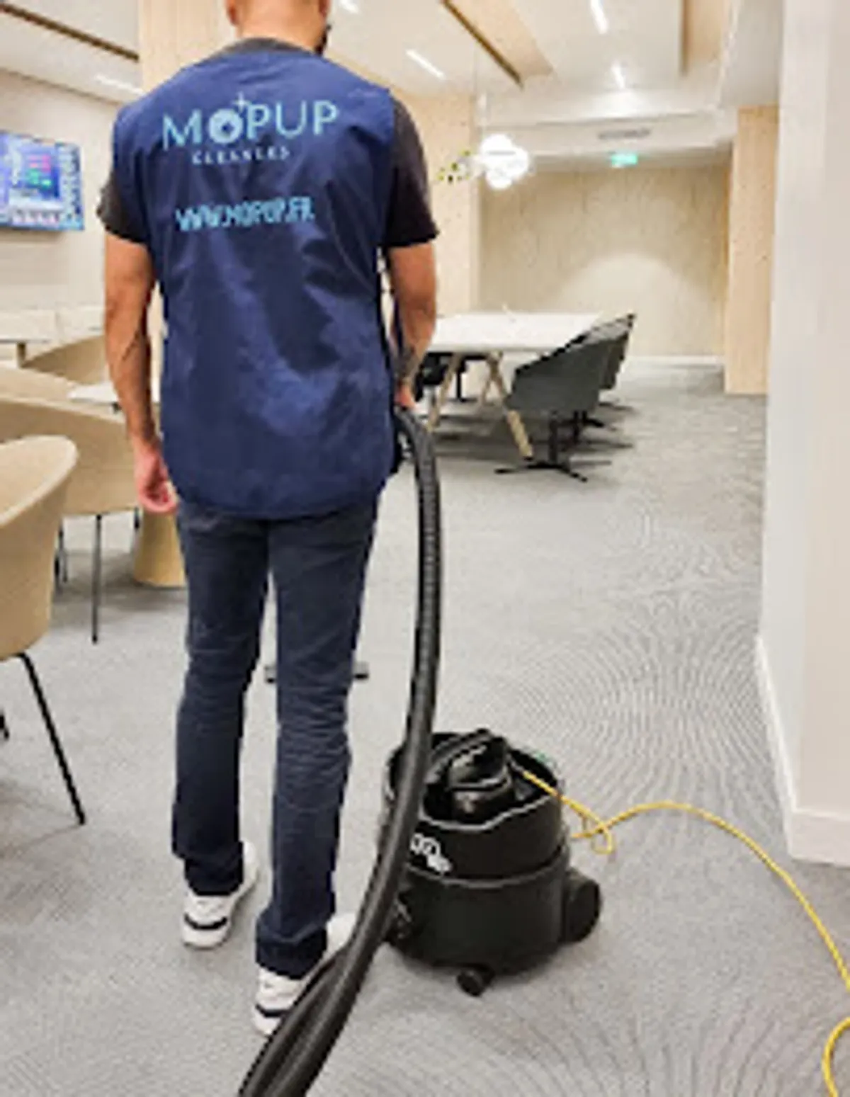 MOPUP CLEANERS - Photo 3
