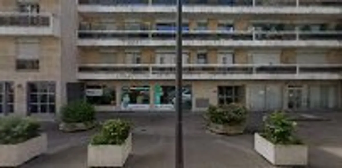 Beezen - Photo 2