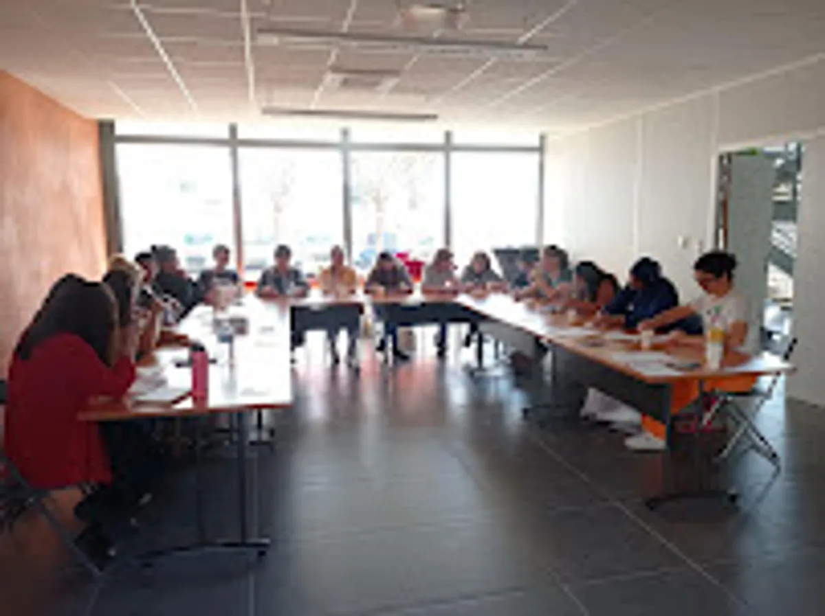 Bonjour Services Montauban - Garde d'enfants | Ménage | Repassage - Photo 2