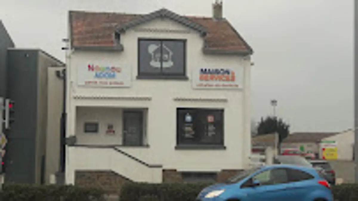 Maison et Services La Roche-sur-Yon | Ménage, repassage, jardinage, nettoyage des vitres