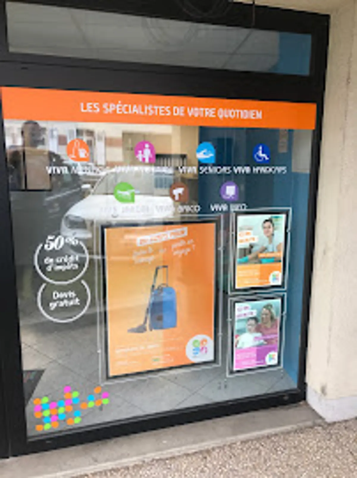 VIVASERVICES COMPIÈGNE - Ménage, Garde d’enfants, Aide aux personnes âgées et handicapées, Jardinage, Bricolage - Photo 4