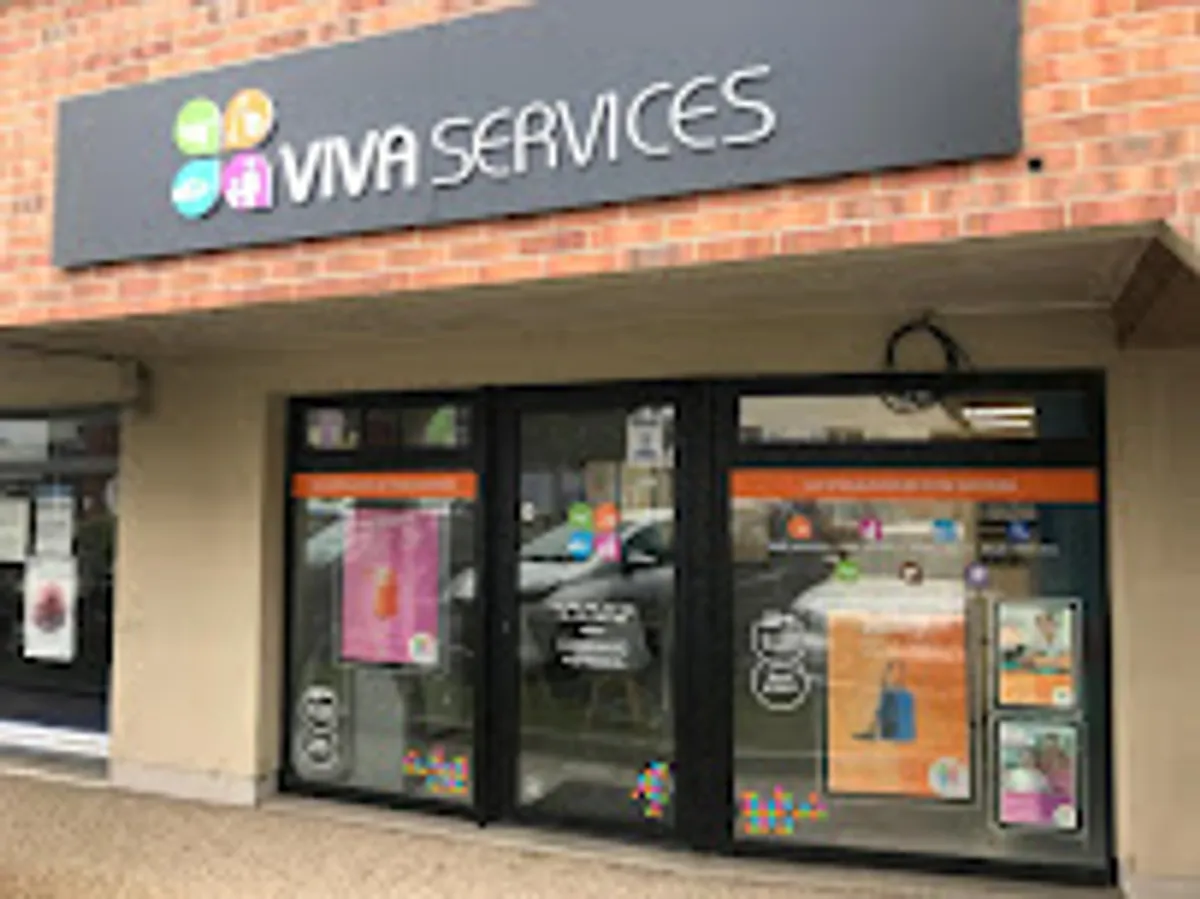 VIVASERVICES COMPIÈGNE - Ménage, Garde d’enfants, Aide aux personnes âgées et handicapées, Jardinage, Bricolage - Photo 8