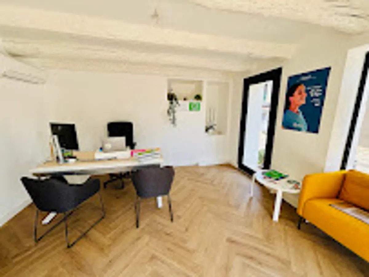 APEF Calas - Aide à domicile, Ménage, Jardinage et Garde d'enfants - Photo 3