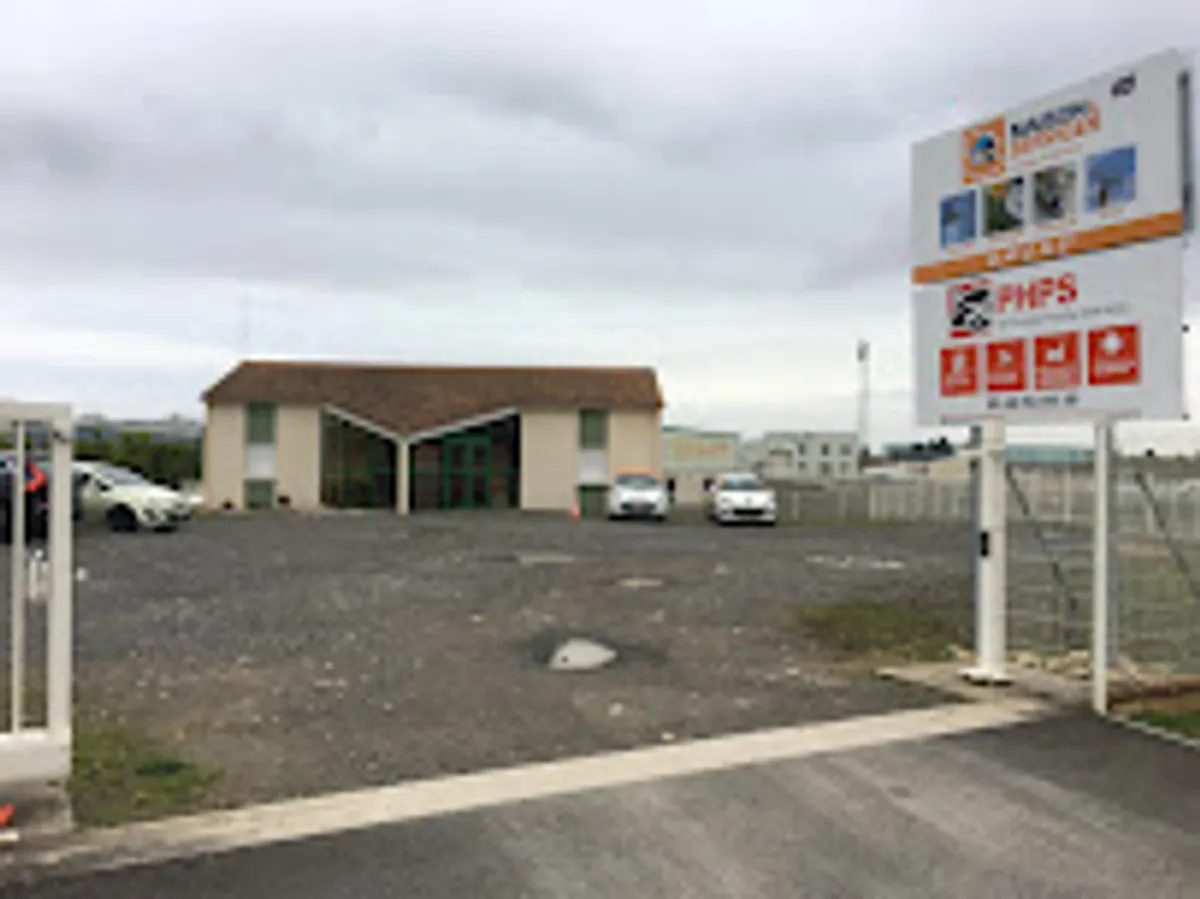 Maison et Services Poitiers | Ménage, repassage, jardinage, nettoyage de vitres