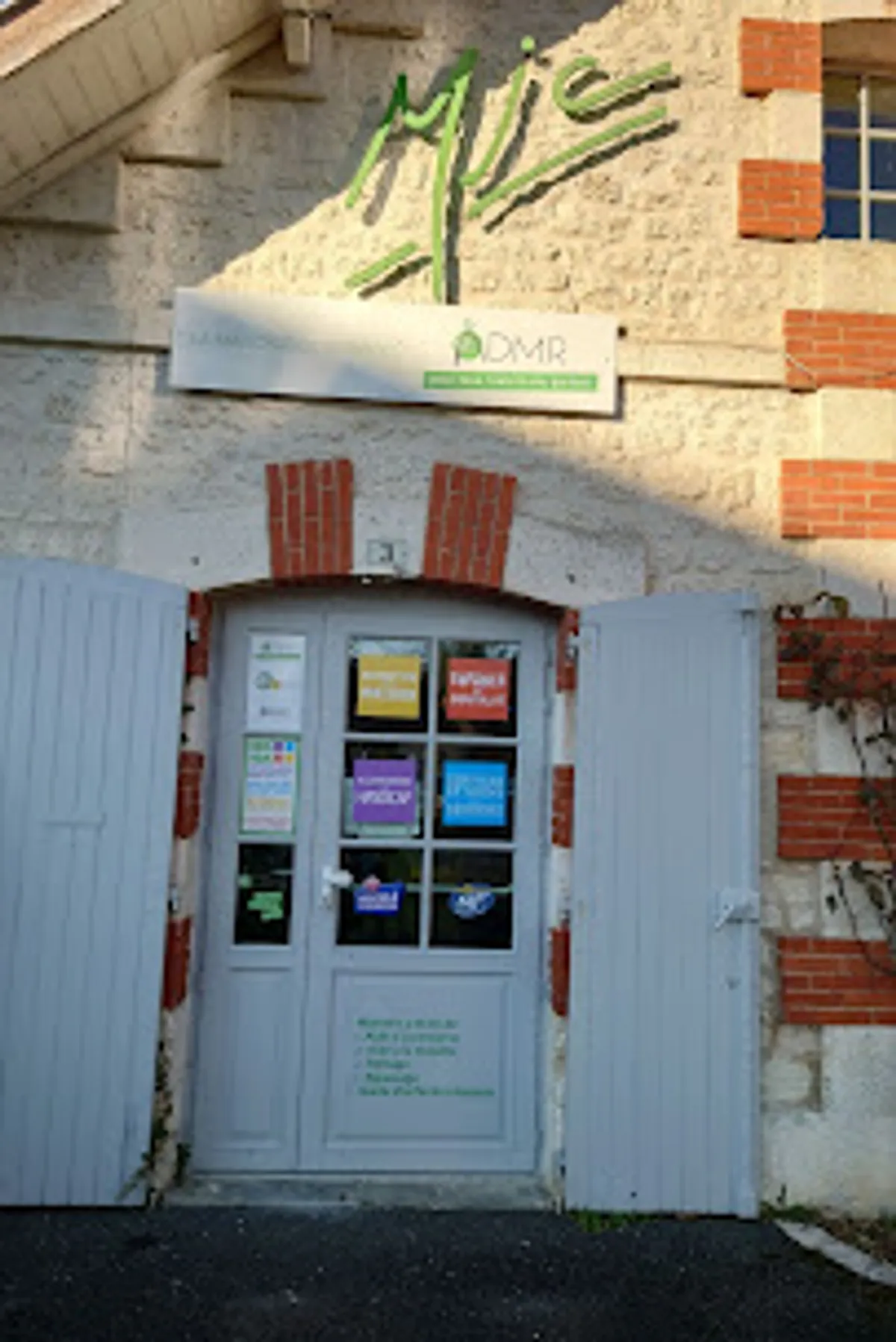 ADMR - Photo 2