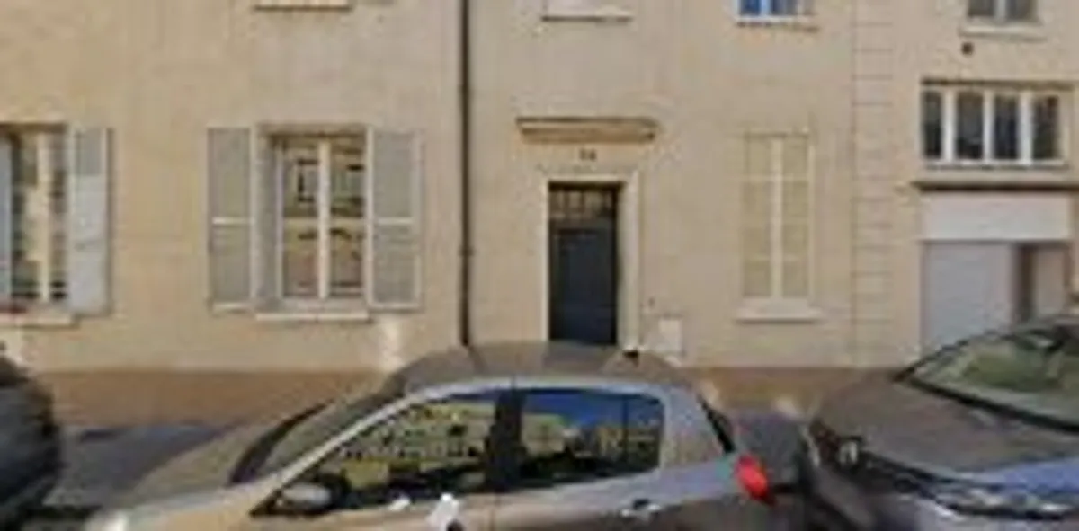 Maison et Services Versailles | Ménage, repassage, jardinage, nettoyage des vitres