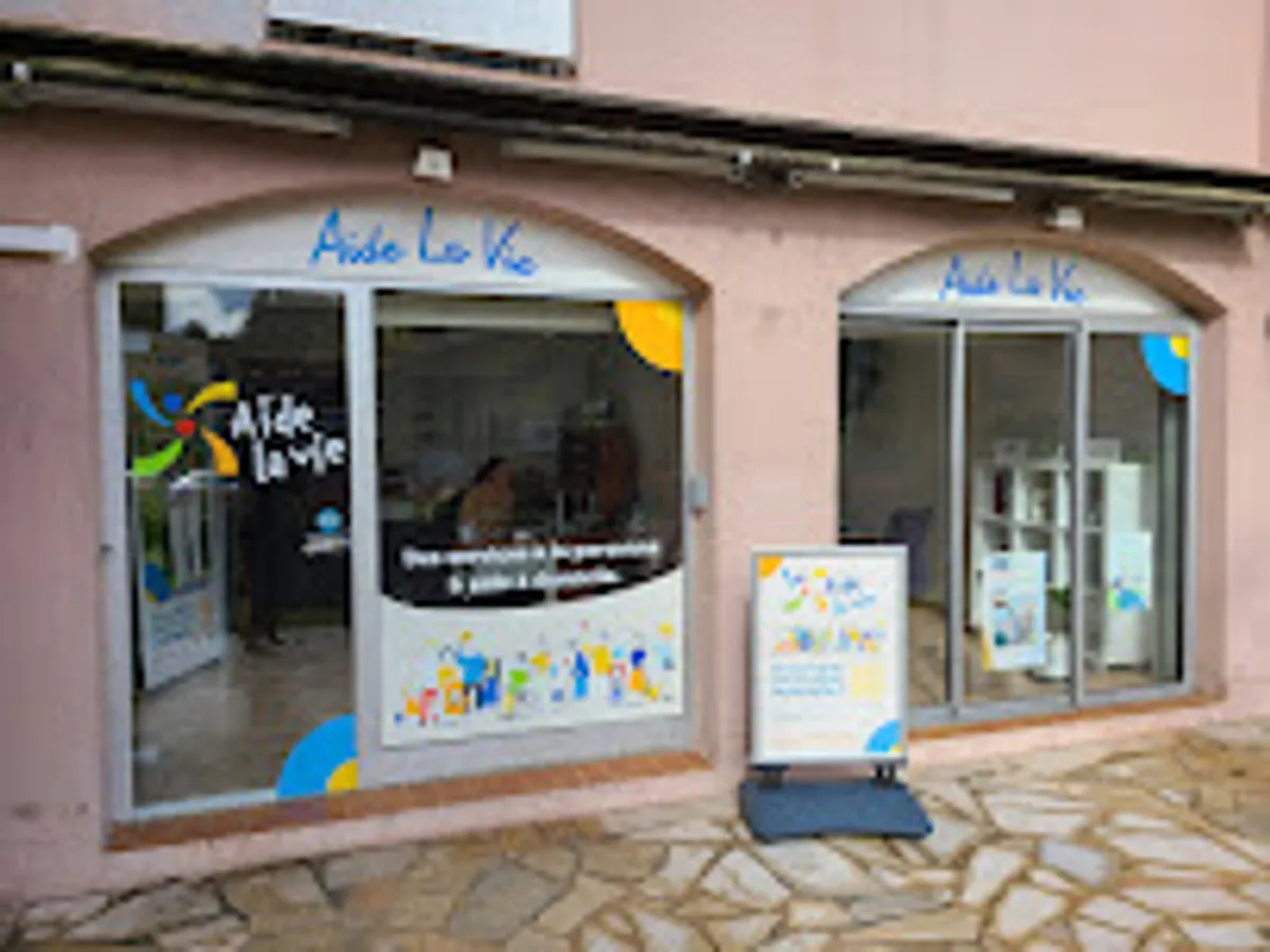 SERVICES A DOMICILE - AIDE LA VIE