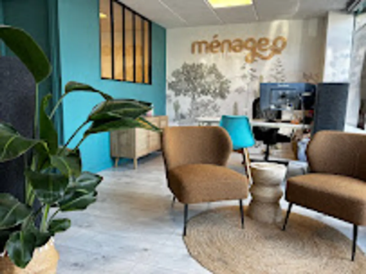 ✅ Femme de ménage à domicile | MÉNAGEO agence de ménage et repassage à Montpellier et alentours - Photo 3