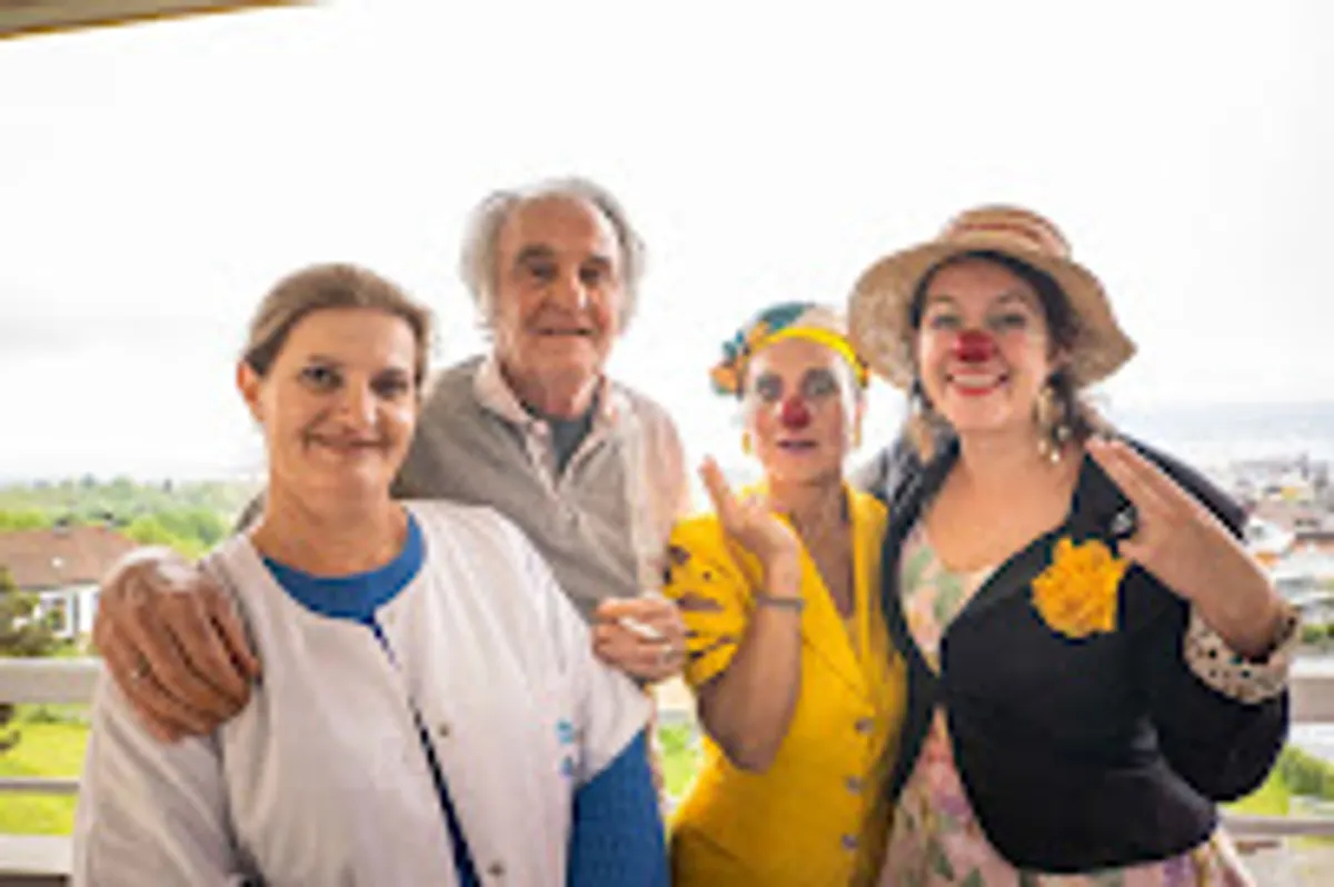 VIVASERVICES Thonon-les-Bains I Aide aux personnes âgées, ménage, garde d'enfants, jardinage, bricolage - Photo 5
